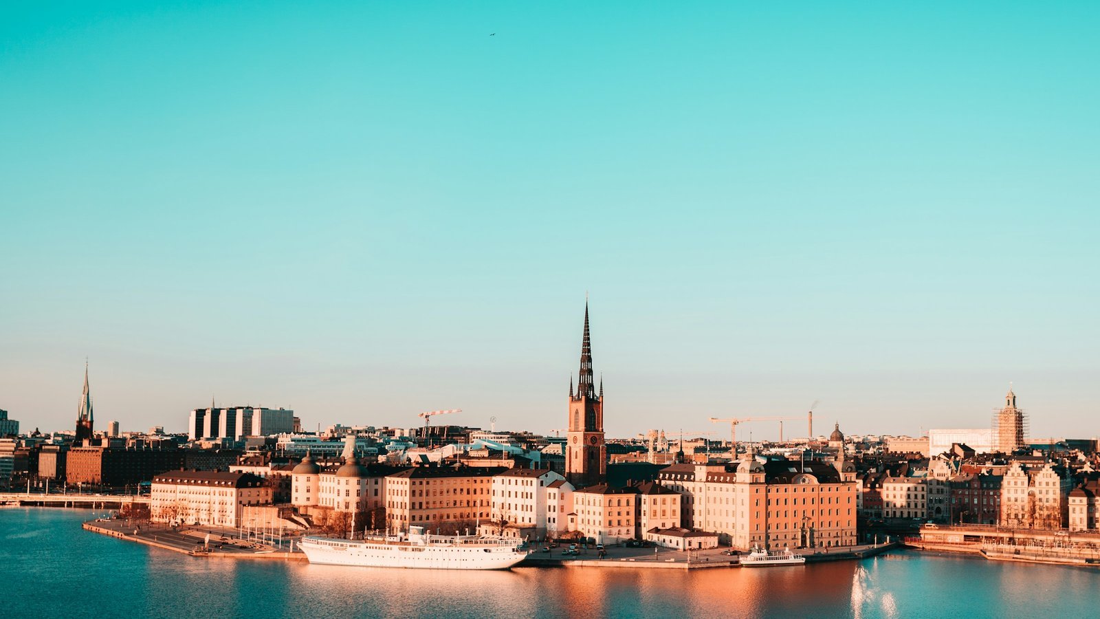 Skyline van Stockholm aan het water, thuisbasis van de Zweedse slotmaker NetEnt
